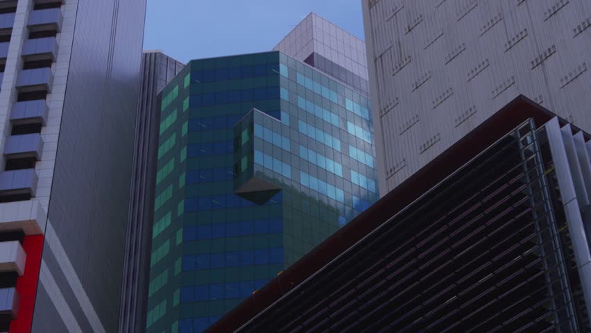 Header of wedged