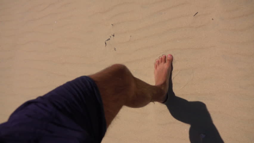 running on sand barefoot