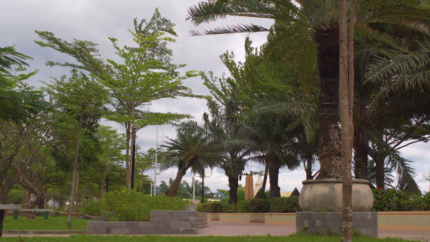 Header of Alexandre Yersin