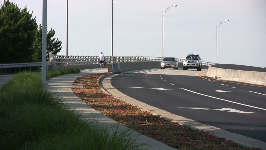 Cars Heading North On The Rudee Inlet Bridge In Virginia Beach Stock