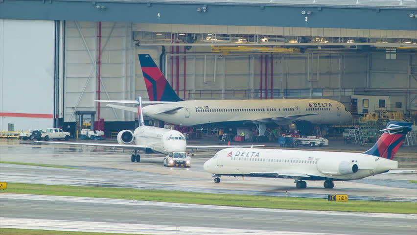 Atlanta 2014 Atlanta Airport Terminal Activity Featuring Delta