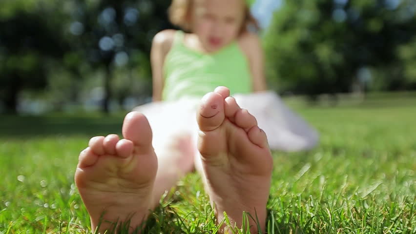 Girl Feet, Lying Down In The Park Stock Footage Video 2928226 ...